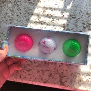 Lilly Pulitzer golf balls